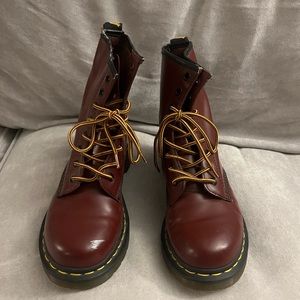 Dr Martens Boots • Red • Size 8